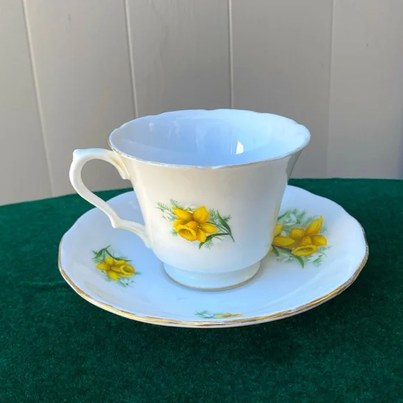 Royal Kent Daffodil Tea Cup and Saucer Bone China - Picture 4 of 10
